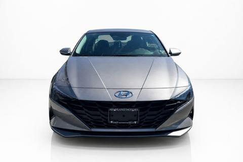 2023 Hyundai Elantra — view 2