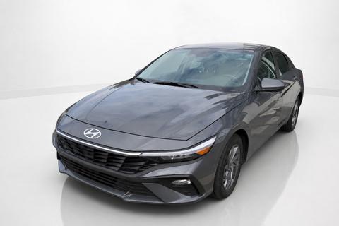 2026 Hyundai Elantra — view 1