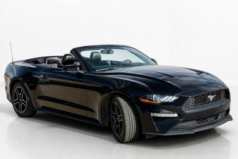 2018 Ford Mustang Convertible — view 3