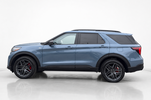 2025 Ford Explorer — view 8