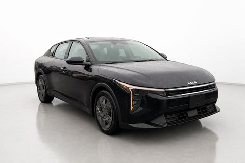 2025 Kia K4 — view 3