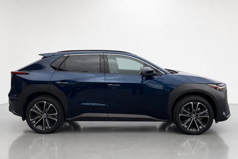 2023 Toyota bZ4X — view 4