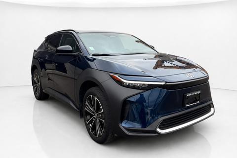 2023 Toyota bZ4X — view 3