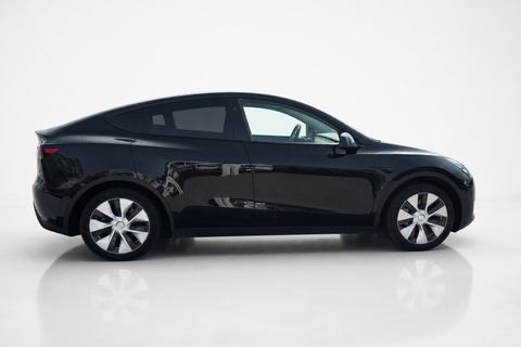 2024 Tesla Model Y — view 4