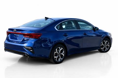 2021 Kia Forte Sedan — view 3