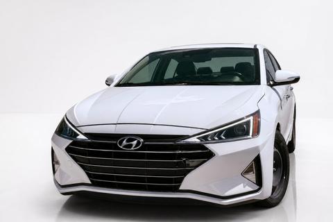 2020 Hyundai Elantra — view 1