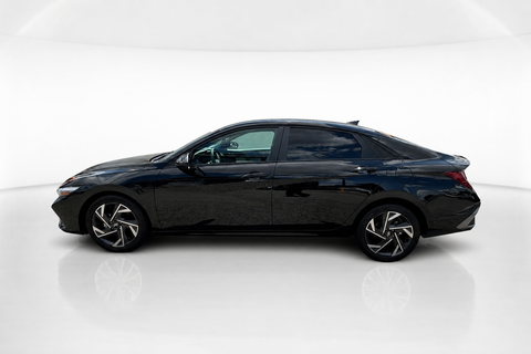 2025 Hyundai Elantra — view 8