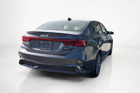 2024 Kia Forte — view 5