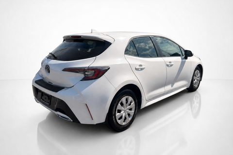 2022 Toyota Corolla 5-Door — view 5