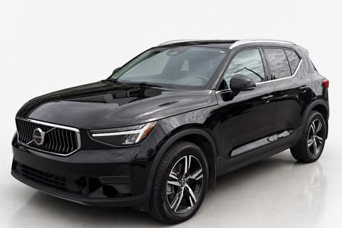 2025 Volvo XC40 — view 1