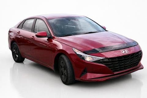 2022 Hyundai Elantra — view 3