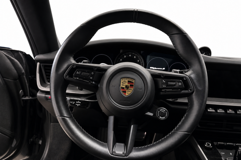 2024 Porsche 911 Carrera GTS Coupe — view 9