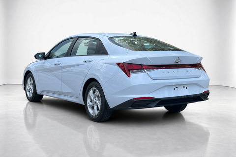 2023 Hyundai Elantra — view 7