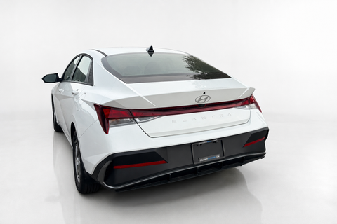 2025 Hyundai Elantra — view 7