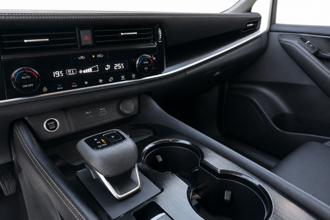 2023 Nissan Rogue — view 12