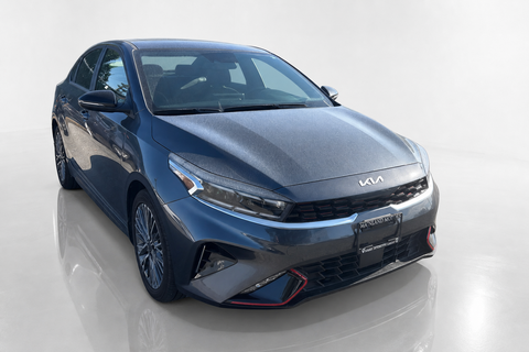 2024 Kia Forte — view 3