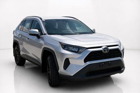 2021 Toyota RAV4 — view 3