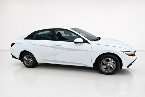 2025 Hyundai Elantra — view 4
