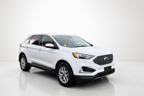 2024 Ford Edge — view 3