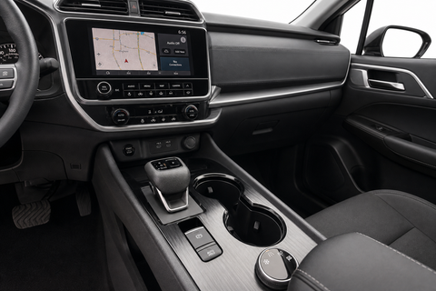 2024 Nissan Rogue — view 12