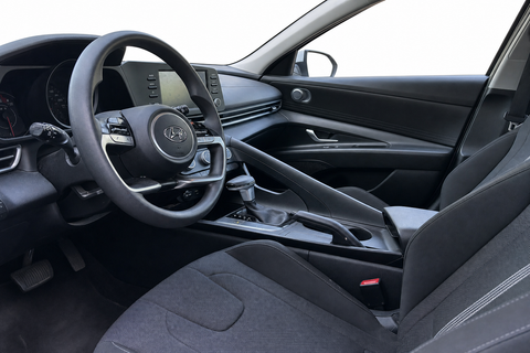 2023 Hyundai Elantra — view 11