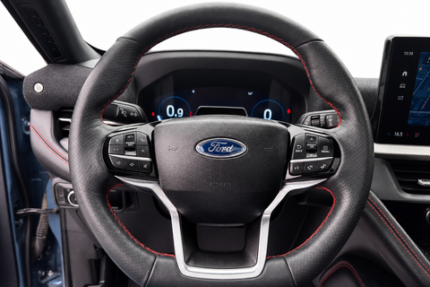 2025 Ford Explorer — view 15
