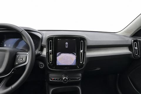 2025 Volvo XC40 — view 14