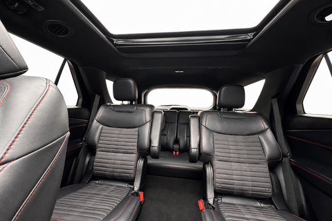 2025 Ford Explorer — view 11