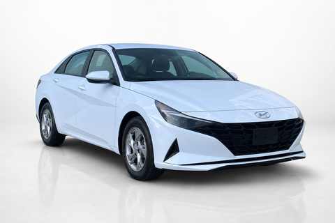 2023 Hyundai Elantra — view 3