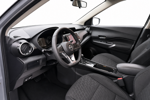 2024 Nissan Kicks — view 9
