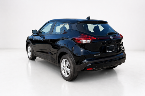 2025 Nissan Kicks Play — view 6