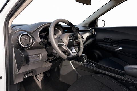 2024 Nissan Kicks — view 9