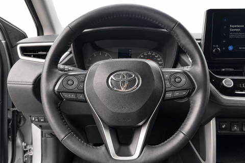 2025 Toyota Corolla Cross — view 14