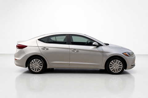 2018 Hyundai Elantra — view 4