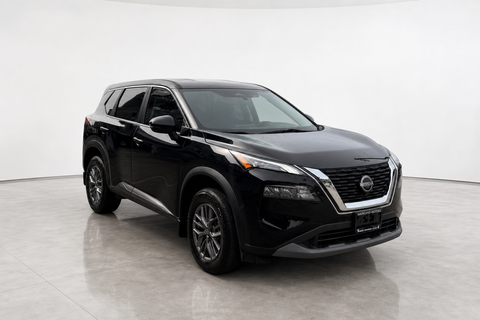 2023 Nissan Rogue — view 4