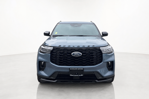2025 Ford Explorer — view 2
