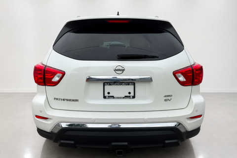 2017 NISSAN Pathfinder — view 3