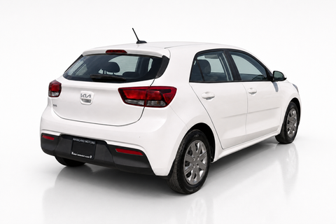 2023 Kia Rio 5-door — view 4