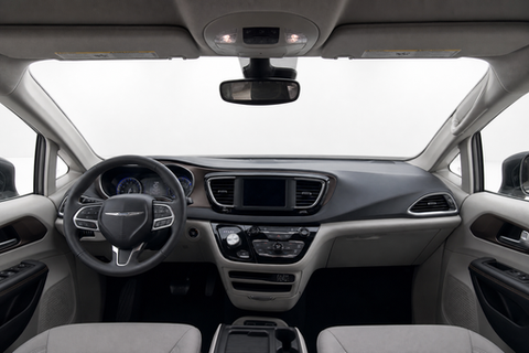 2023 CHRYSLER Grand Caravan — view 10