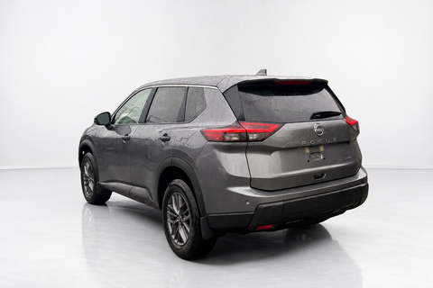 2024 Nissan Rogue — view 4