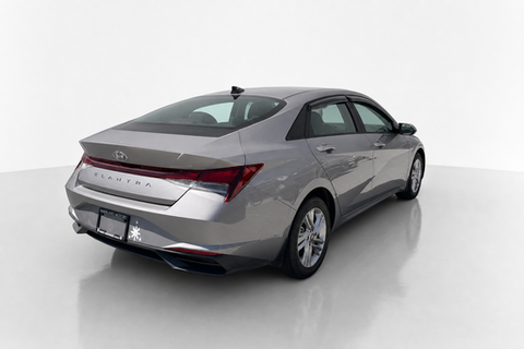 2023 Hyundai Elantra — view 5
