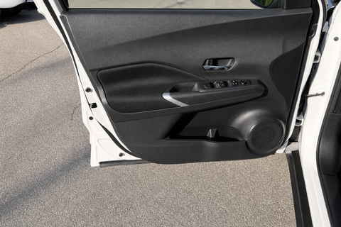2024 Nissan Kicks — view 8