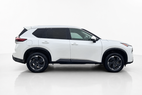 2024 Nissan Rogue — view 3