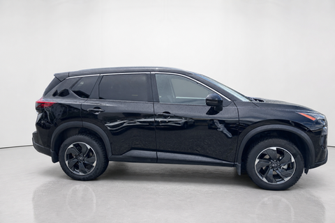 2026 NISSAN Rogue — view 4
