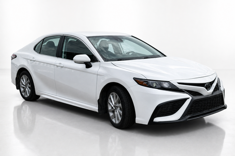 2024 Toyota Camry — view 3