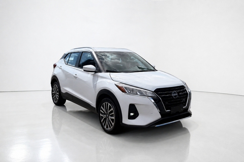 2025 Nissan Kicks Play — view 3