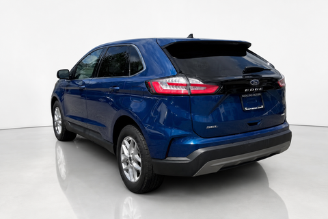 2023 Ford Edge — view 2
