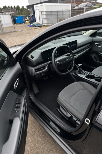 2025 Kia K4 — view 5
