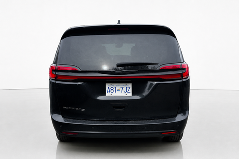 2023 Chrysler Pacifica — view 4