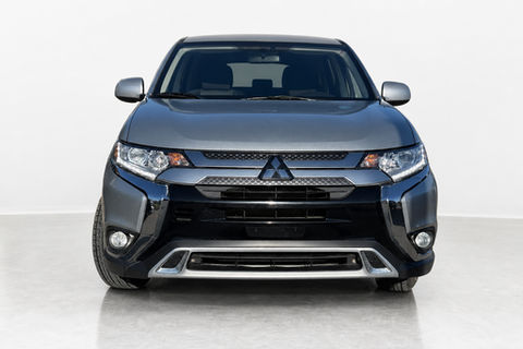 2020 Mitsubishi Outlander — view 4